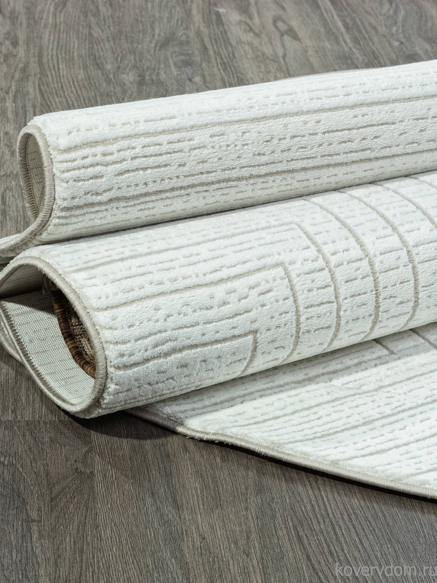 Ковер SIROCCO E256AC WHITE / BEIGE Овал