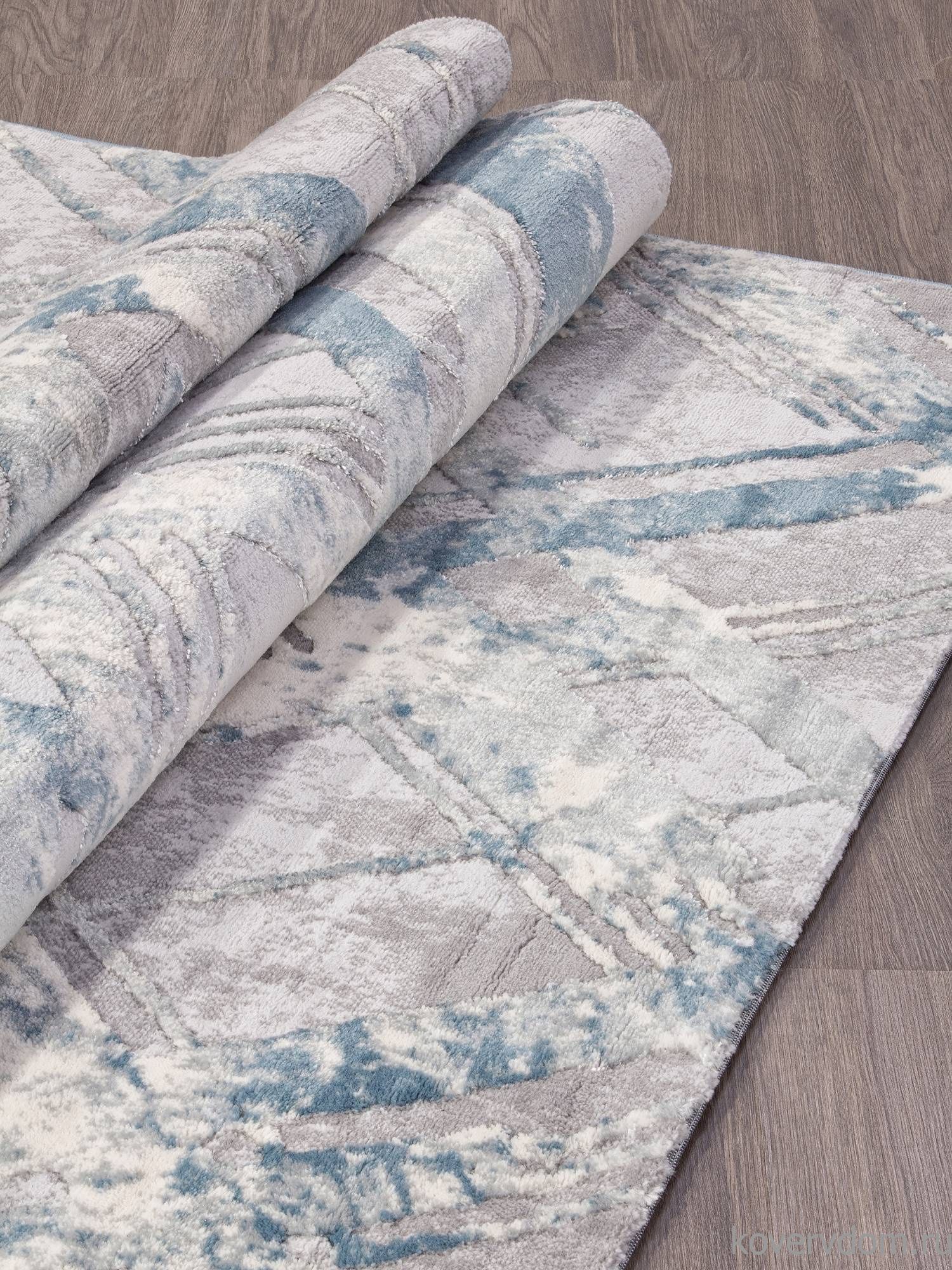 Ковер Valentino V134A D.GREY SHRINK / L.BLUE HEATSET Ковер Valentino V134A D.GREY SHRINK / L.BLUE HEATSET